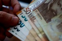 България преговаря за въвеждане на еврото като паралелна валута