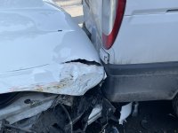 Младежи потрошиха 6 коли след зрелищна гонка в Пловдив (СНИМКИ)