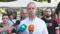 Костадинов: Правителството обяви война на една българска партия