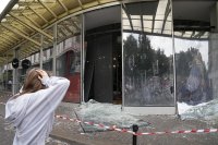 Макрон свика второ заседание на кризисния щаб заради размириците във Франция
