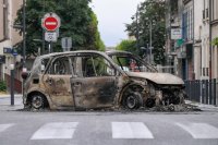 Ще обяви ли Франция извънредно положение заради нестихващите размирици