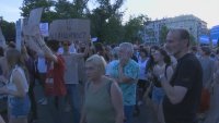 Хиляди излязоха на десети пореден протест "Сърбия срещу насилието"