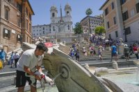 Код червено: В осем италиански града е в сила предупреждение за опасни горещини