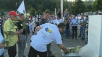 В Босна и Херцеговина почитат паметта на жертвите от клането в Сребреница