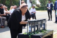 снимка 3 В Бургас отбелязаха годишнина от атентата на летище "Сарафово" (Снимки)
