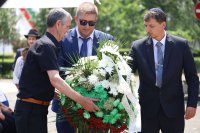 снимка 1 В Бургас отбелязаха годишнина от атентата на летище "Сарафово" (Снимки)
