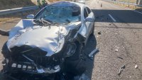 Трима души са ранени след катастрофа между автомобил и военен камион на магистрала "Тракия"