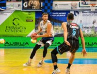 Баскетболният национал Иван Алипиев остава в италианския Латина и през следващия сезон