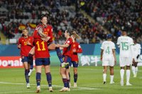 Испания и Япония са първите осминафиналисти на световното първенство по футбол за жени