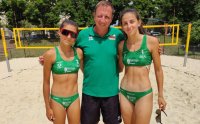 Българската двойка при жените допусна две загуби на eвропейското по плажен волейбол до 22 години