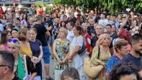 Многолюден протест в Стара Загора в подкрепа на обезобразеното момиче (СНИМКИ)