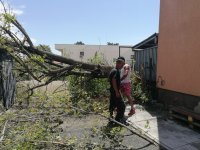 Силна буря остави без ток части от Сливен