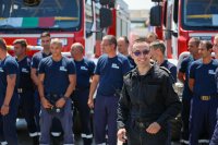 Прибира се втората група български пожарникари, гасили пожари в Гърция
