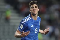 Младежкият национал на Италия Чезаре Казадей ще играе под наем в Лестър