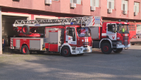 Близо 600 пожара за месец гасиха пожарникарите от Пловдив - как преминава едно тяхно дежурство