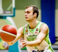 Михаил Комбаков ще остане в баскетболния Берое и през новия сезон в НБЛ