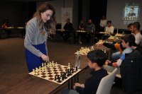 Министър Илиев поздрави Нургюл Салимова за страхотното ѝ представяне на Световната купа по шахмат в Баку
