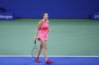 Арина Сабаленка стартира с победа на US Open, Винъс Уилямс с трето поредно отпадане в първия кръг