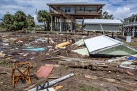 Ураганът Идалия отслабва, един човек е загинал вследствие на стихията