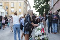 снимка 3 Близки на загинали на пътя протестираха в София