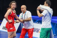 Евелина Николова и Мими Христова ще спорят за бронзови медали на световното първенство по борба