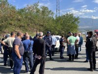 Напрежение на АМ "Струма": Румънски шофьор опита да пробие веригата от протестиращи