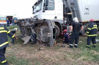 Двама мъже загинаха при тежка катастрофа край Бургас (СНИМКИ)