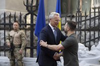 Йенс Столтенберг на необявено посещение в Киев