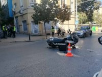 Полицай е блъснат от кола в центъра на София