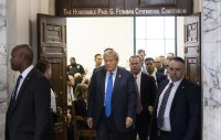 Тръмп се изправи пред съда в Ню Йорк