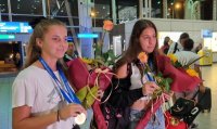 Европейските шампионки на двойки при девойките до 16 години Росица Денчева и Елизара Янева се завърнаха у дома