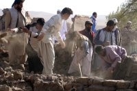 Над 2400 са жертвите на трусовете в Афганистан