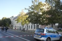 снимка 2 Нападнаха синагога в Берлин с коктейли "Молотов" (Снимки)