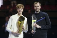 Яник Синер си заслужи трофея на тенис турнира във Виена след зрелищен дуел с Даниил Медведев