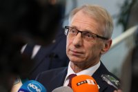 Денков: Президентът по никакъв начин не защитава българските интереси