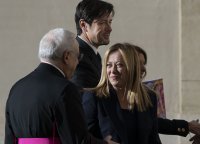 Заради сексистки изказвания бившият партньор на Джорджа Мелони остава без ефир
