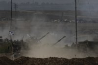 Напрежението в Близкия изток: Газа е напълно обкръжен от израелската армия