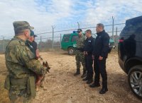 Вътрешният министър инспектира граничната зона на България с Турция