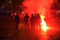 Сблъсъци и протести в Испания след решението на Санчес да амнистира сепаратистите