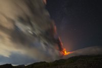 снимка 4 Етна изригна, изхвърляйки лава и пепел над Сицилия (Снимки)