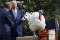 Джо Байдън помилва пуйките Бел и Либерти за Деня на благодарността (Снимки)