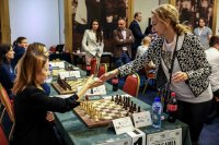 снимка 5 България очаква своите златни момичета в шахмата