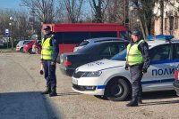 Пет души са задържани при полицейска проверка в Плевен