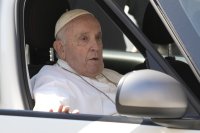 Папа Франциск е с грип - отмени ангажиментите си