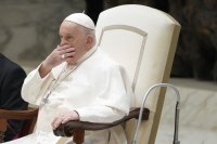 Здравето на папата е стабилно, съобщиха от Ватикана