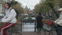 Амстердам въвежда ограничение на скоростта от 30 км/ч