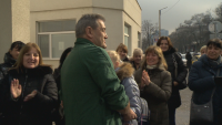 Протест пред "Пирогов" в подкрепа на началника на Клиниката по детска хирургия