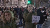 След вота в Сърбия: Протести в центъра на Белград
