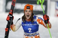 Петра Влъхова спечели нощния слалом в Куршевел от Световната купа по ски алпийски дисциплини