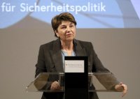 Министърката на отбраната Виола Амхерд положи клетва като президент на Швейцария